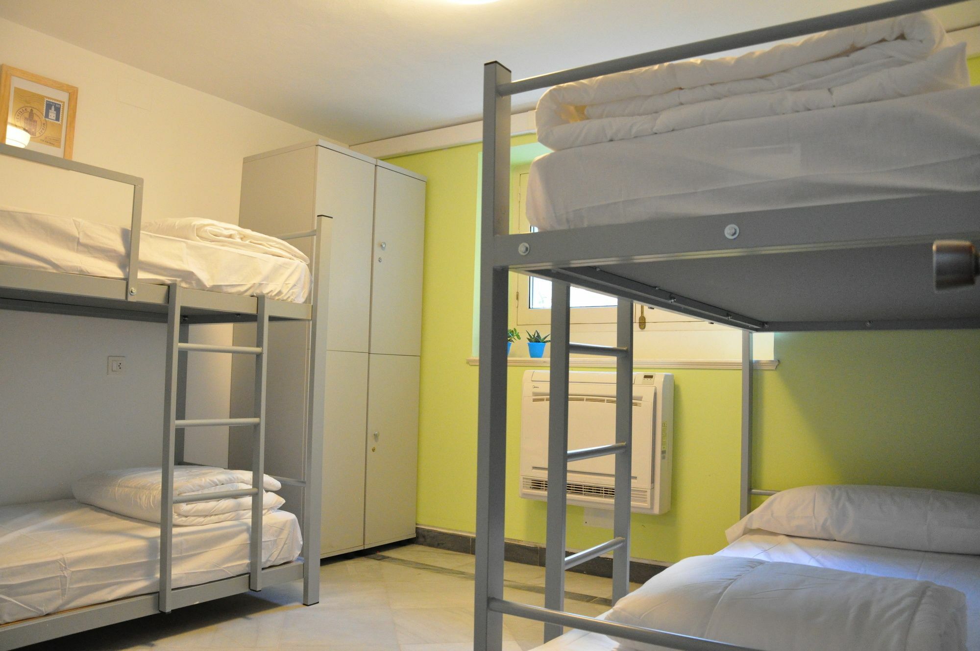Lemon Garden Hostel Sevilla Exterior photo