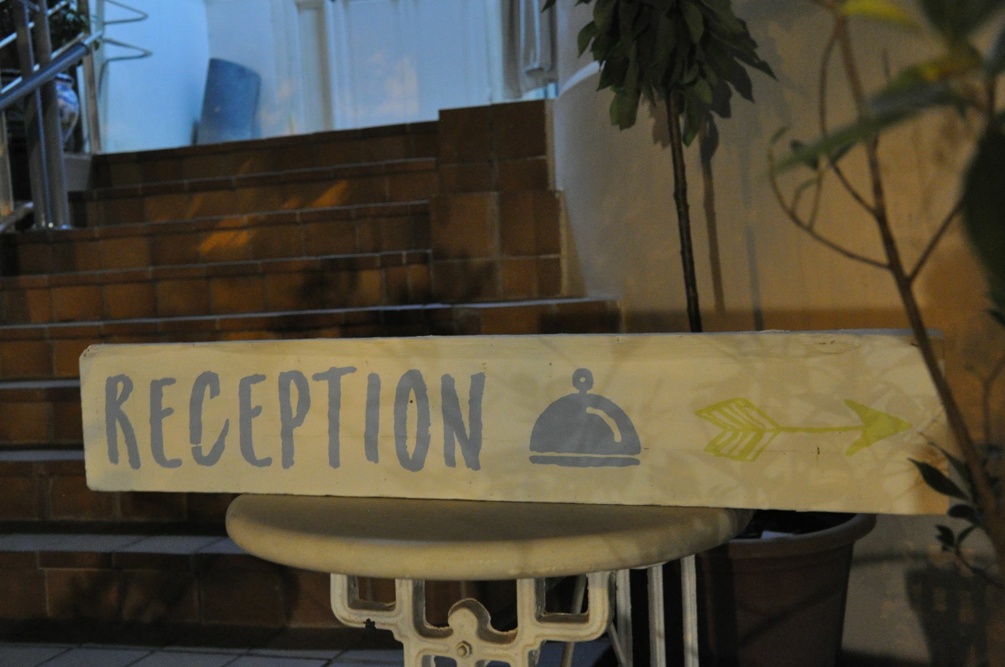 Lemon Garden Hostel Sevilla Exterior photo